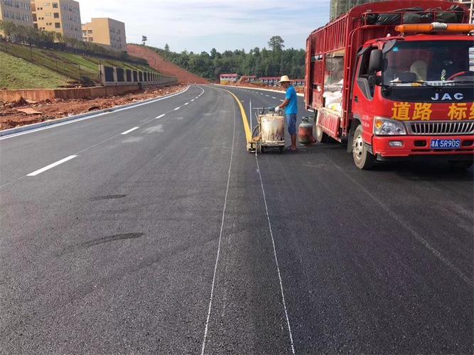 湖南熱熔劃線施工隊伍車位劃線線市政道路標線