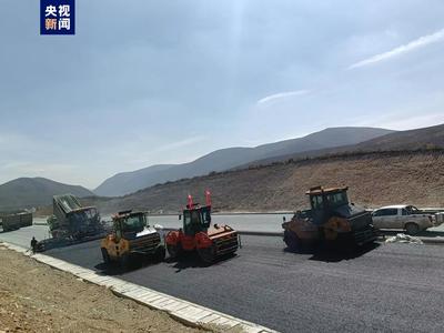 青海扁門高速公路二期路面水穩工程全線完成